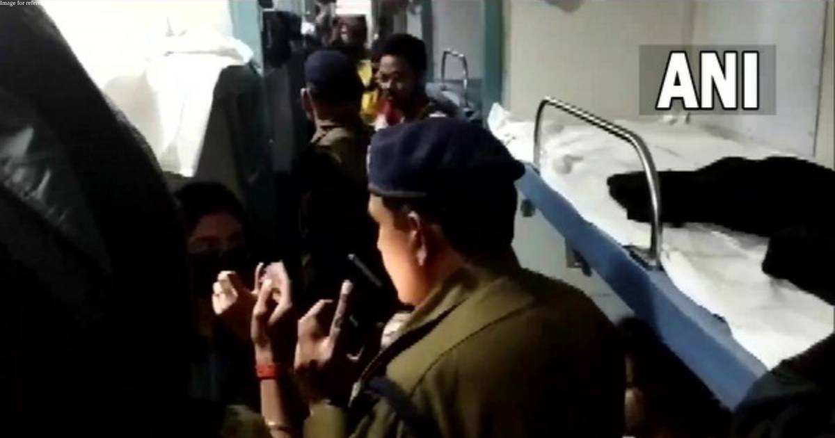 Delhi-Chennai Garib Rath train stopped at Rajasthan's Dholpur after bomb hoax call, three detained